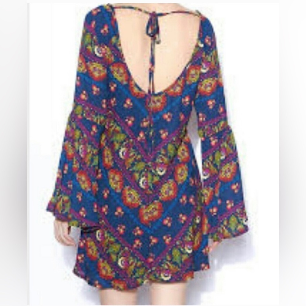 Judith March bell sleeve dress